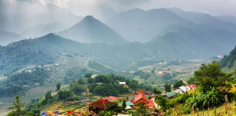 Easy Sapa Tour