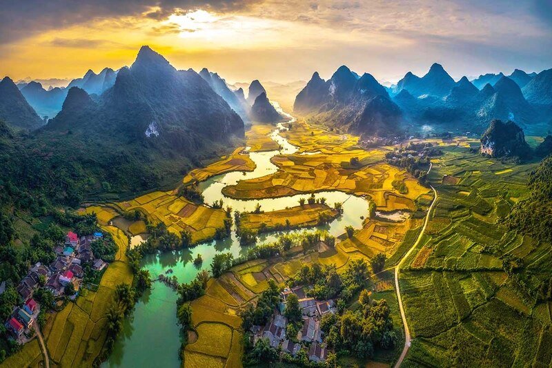 Ban Gioc Waterfall from Hanoi