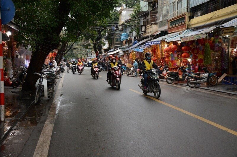 Street Food Tour Hanoi