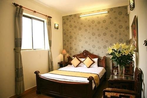 Prince Hotel Hanoi Old Quarter deluxe room