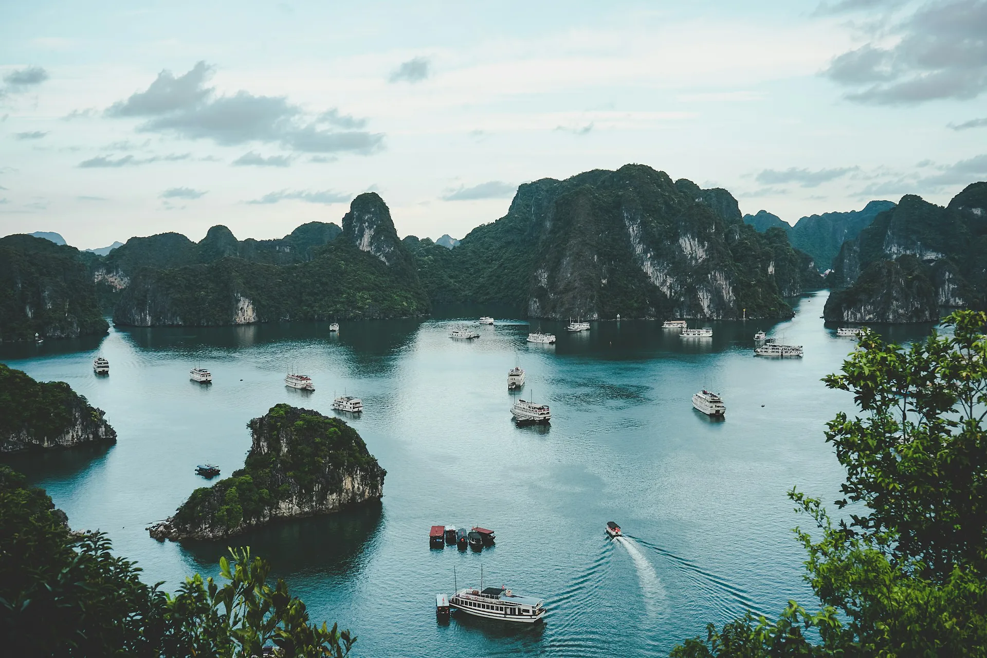 Cat Ba Free and Easy Tour