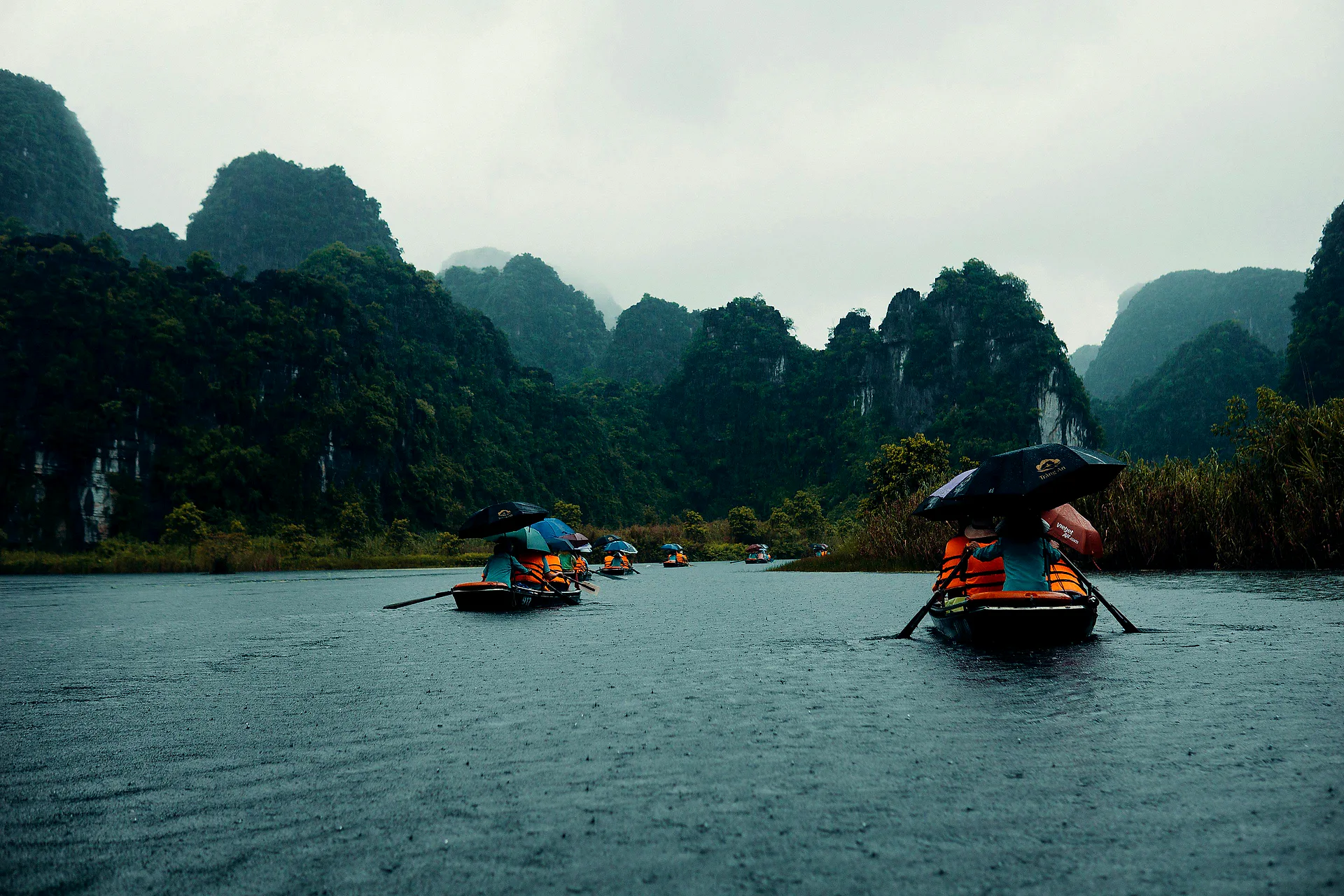 Hanoi – Ninh Binh Luxury Escape: 2 Days of Nature, Culture Serenity