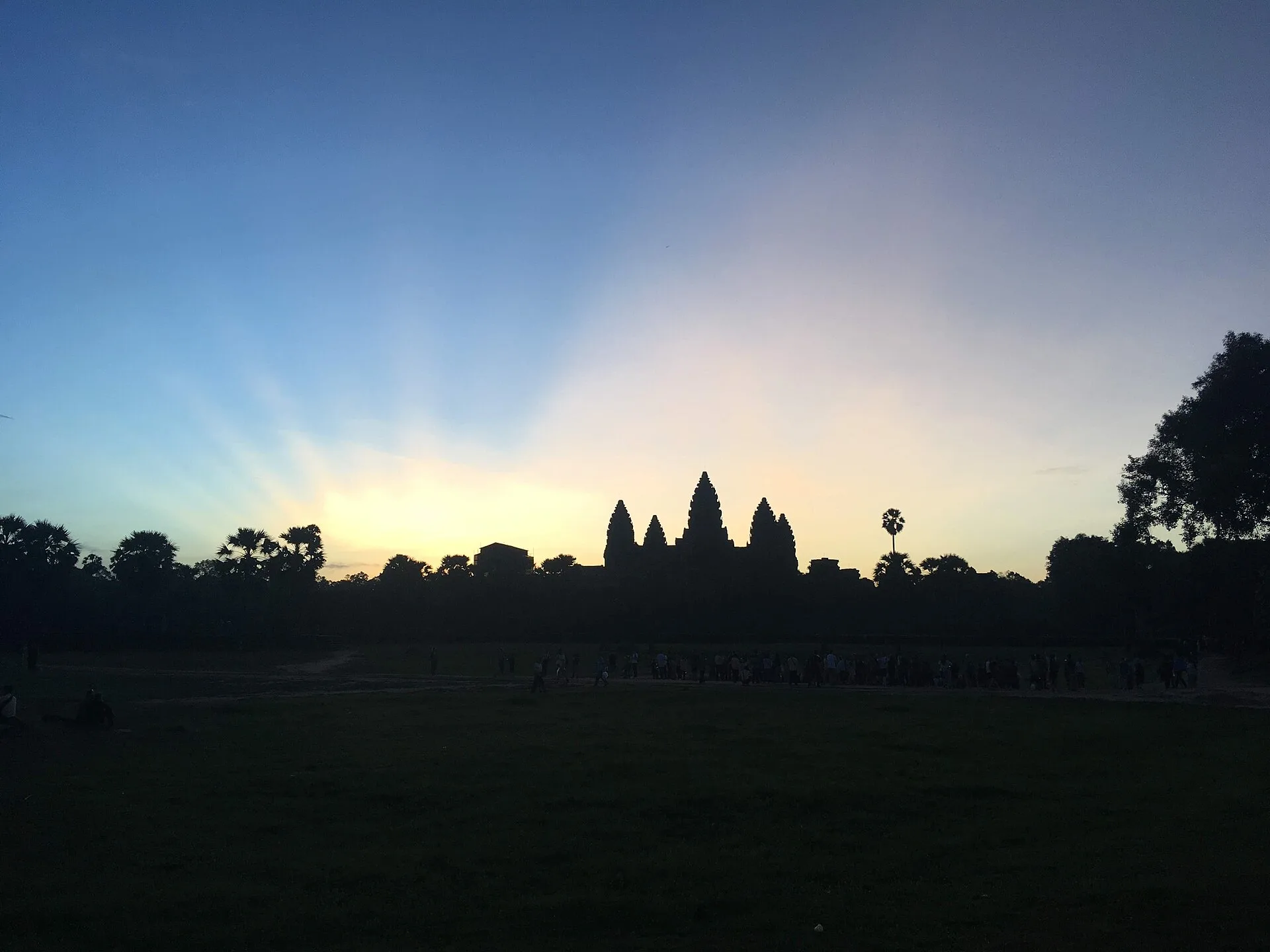 Angkor Wat and Small Circuit Full Day