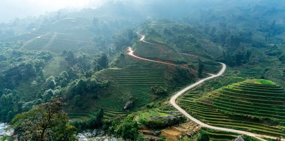Easy Sapa - Bac Ha Market Tour | by Shuttle bus from Hanoi - 03 Days