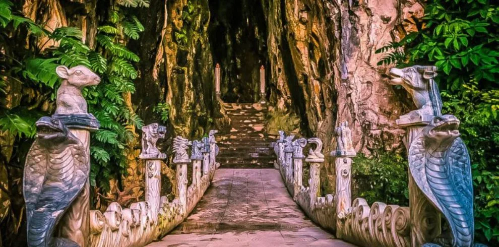 Explore Danang - Ba Na hill - Golden Bridge (Group Tour)