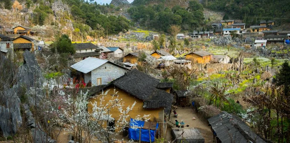 Ha Giang Loop Tour 4 Days 4 Nights (Sleeping Bus)