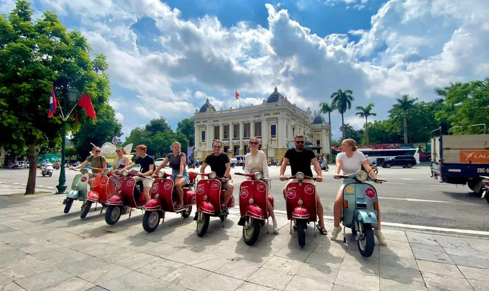 Hanoi Vintage Vespa City Tours
