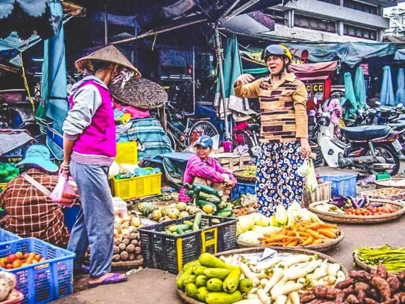 Hue Street Food Walking Tour