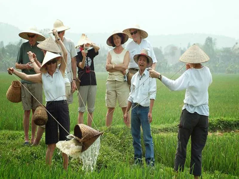 Mai Chau Easy Tours 2 Days 1 Night