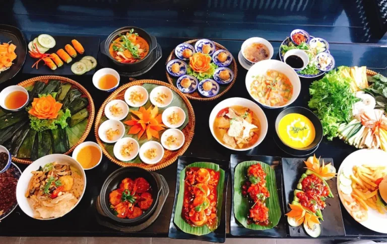 Sightseeing transfer Hoi An – Hue via Hai Van pass