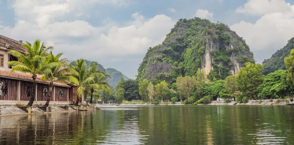 Tam Coc Tour: Biking and Trekking Mua Cave - 01 Day