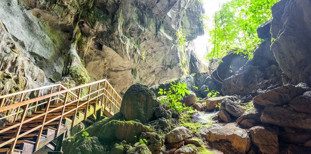 TOUR PHONG NHA CAVE - TIEN SON CAVE