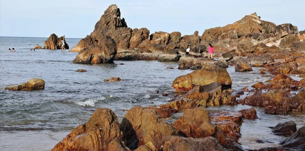 TOUR PHONG NHA CAVE - VUNG CHUA - YEN ISLAND - HOANH SON QUAN - DA NHAY BEACH