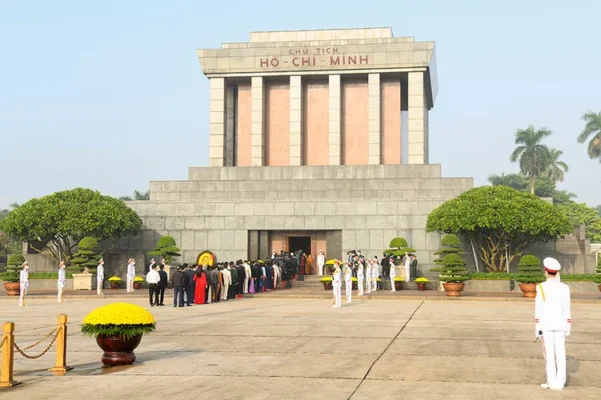 The Ho Chi Minh Mausoleum has three levels it stands 21.6 meters tall and 41.2 meters wide