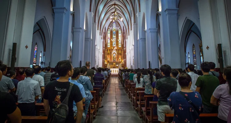 Join in on the ceremonies held at Hanoi Cathedral