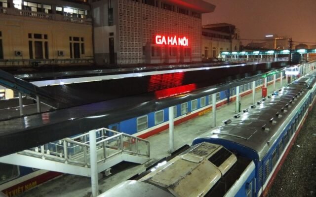 Facilities at Hanoi's train station