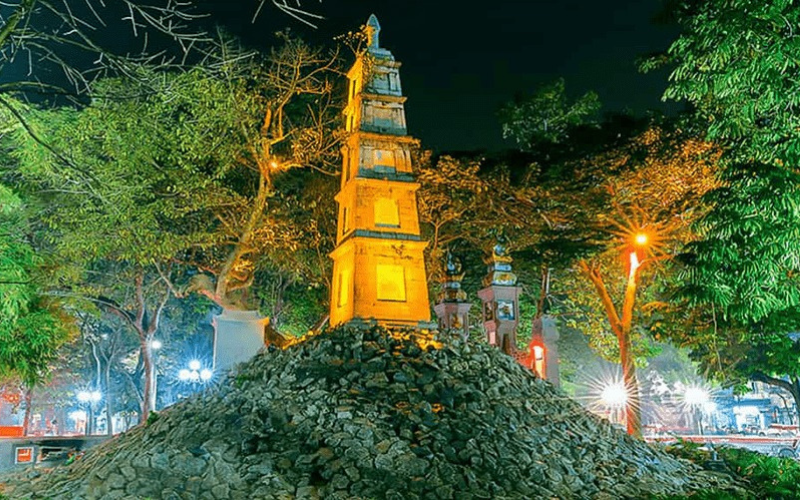 The Pen Tower and the Ink Slab