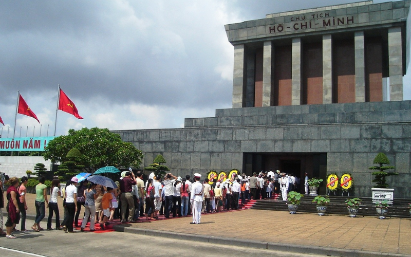 Top tips when visiting Ho Chi Minh Mausoleum
