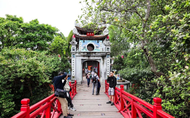 Location of Ngoc Son Temple