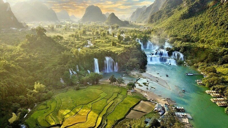 Ban Gioc Waterfall from Hanoi