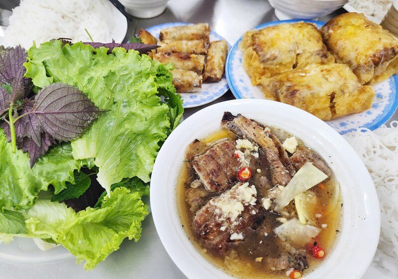 Street Food Tour Hanoi