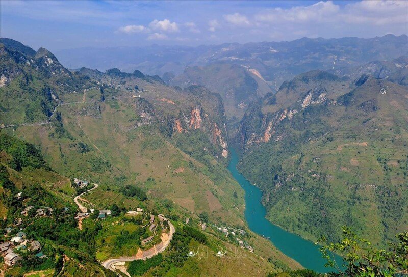 Ha Giang Loop Tour from Hanoi