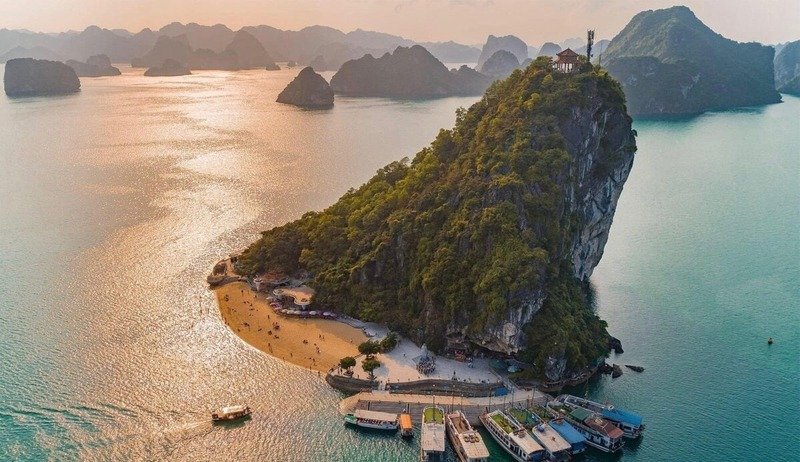 Halong Bay Tour from Hanoi