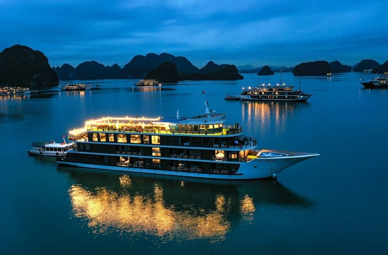 Halong Bay Tour from Hanoi