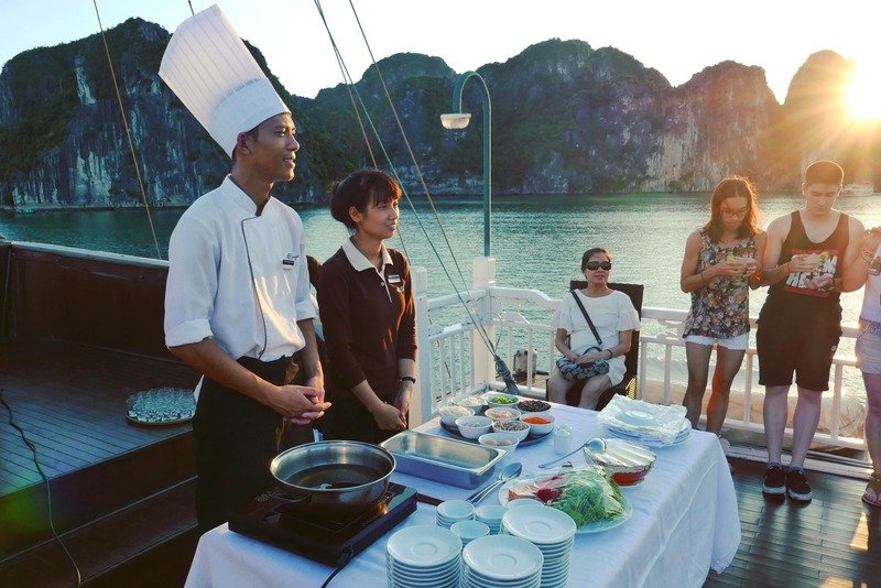 Paradise Cruise Hanoi