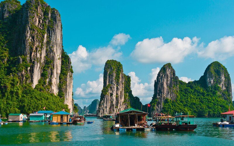 Swan Cruise Hanoi