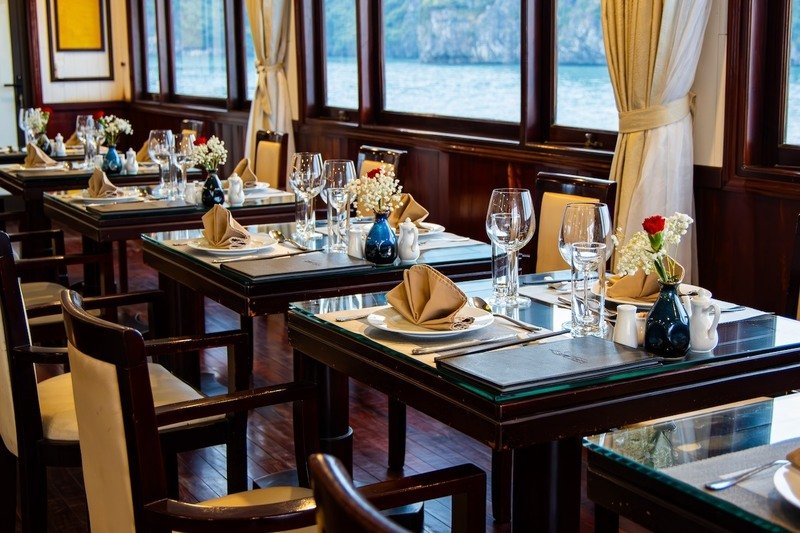 Swan Cruise Hanoi