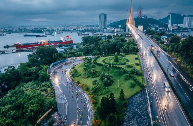 Taxi from Hanoi to Halong Bay