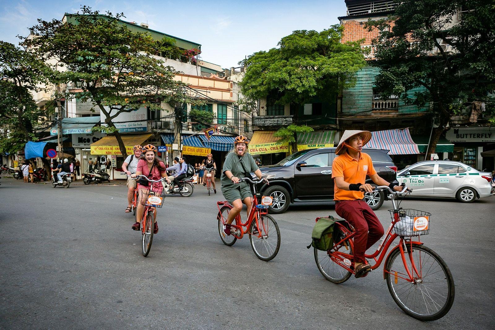 Bike rental shop in Hanoi with various bicycle options