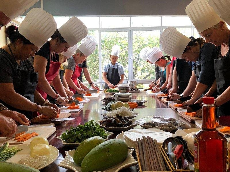 French cooking class in Hanoi restaurant