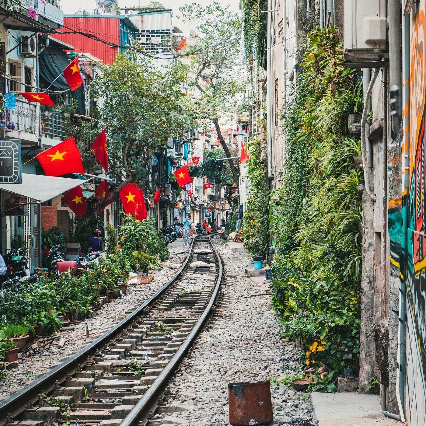 Map showing different Hanoi neighborhoods and their breakfast specialties