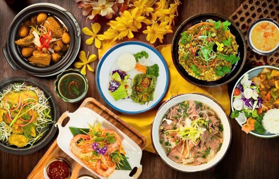 Traditional Vietnamese food served at local restaurant in Hanoi Old Quarter