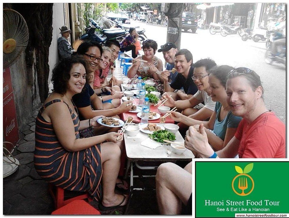 Safe street food practices in Hanoi
