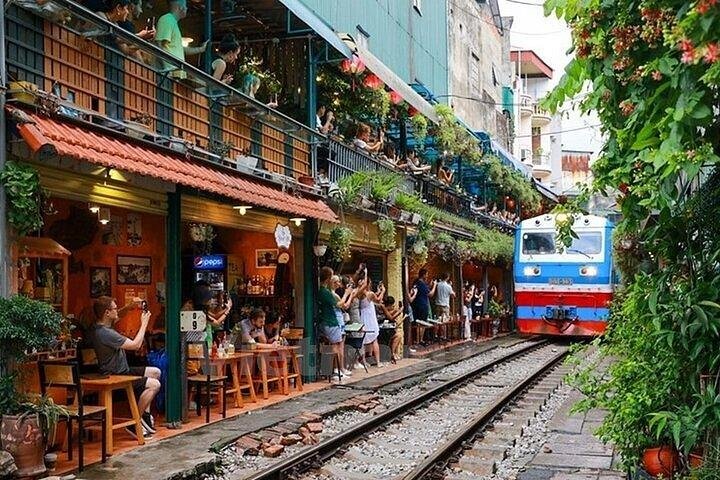 Hanoi Train Street map location