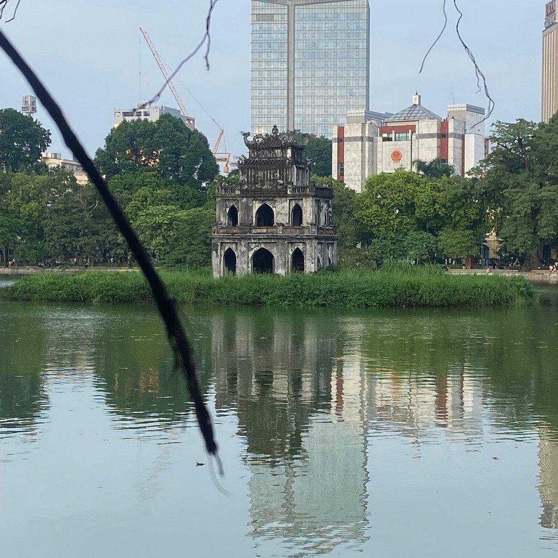 Families around Hoan Kiem Lake