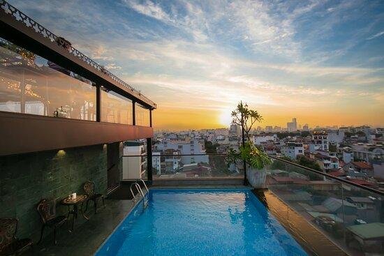 Hotel concierge arranging tours and experiences in Hanoi