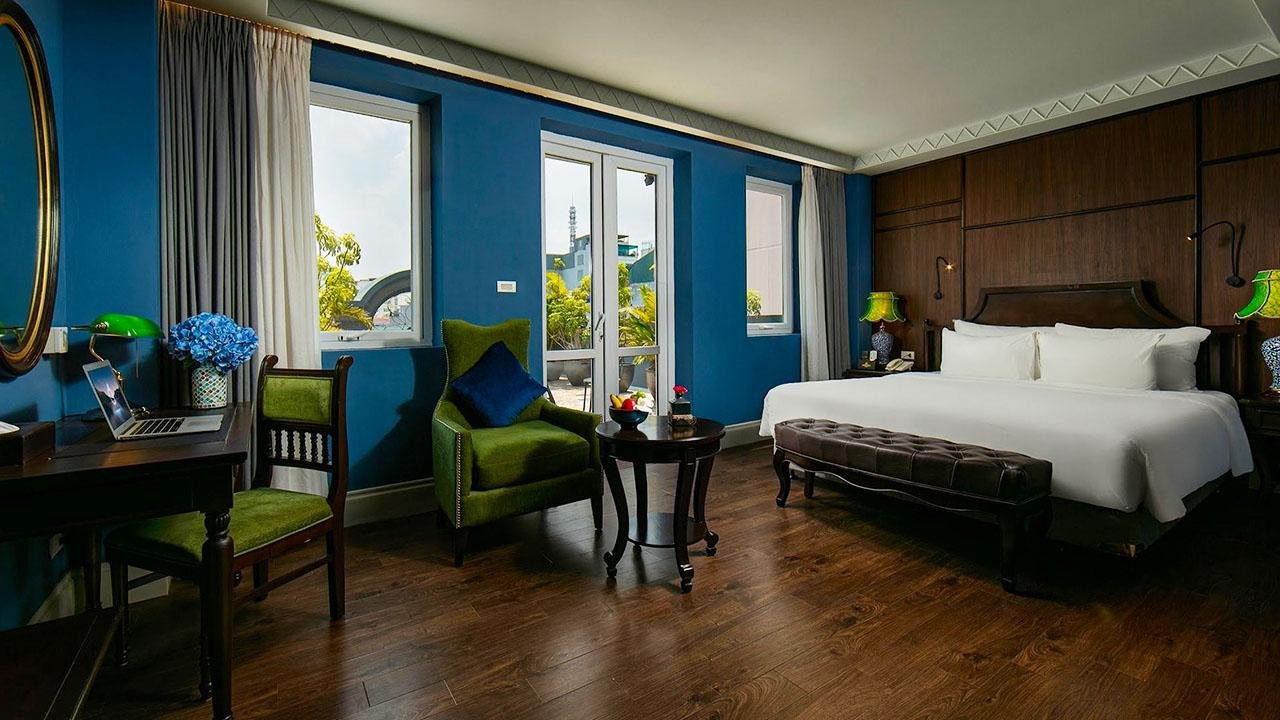Elegant room in a 5-star Hanoi Old Quarter hotel