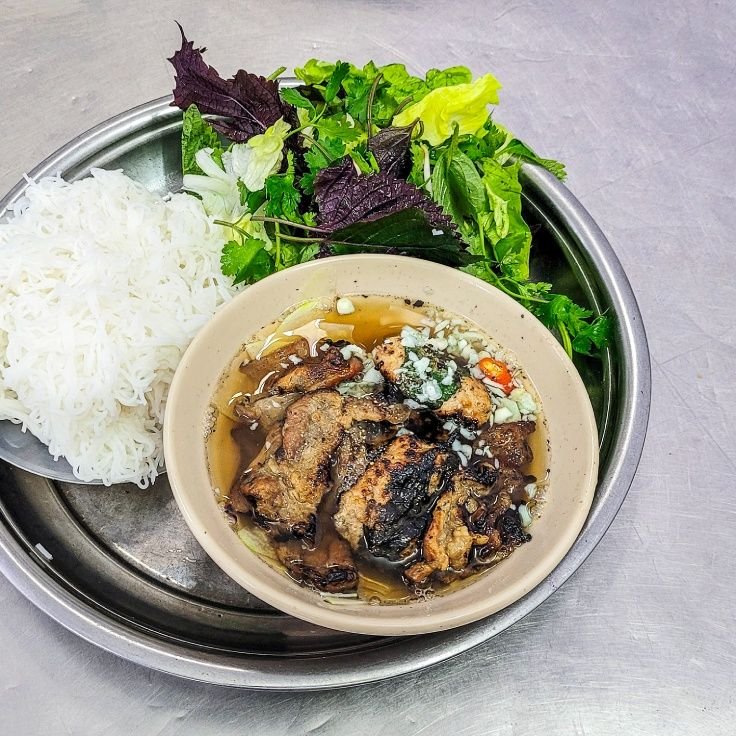 Michelin recognized street food vendors in Hanoi