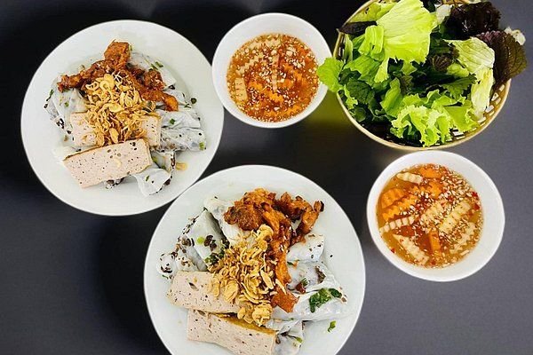 Map showing regional Vietnamese street food specialties