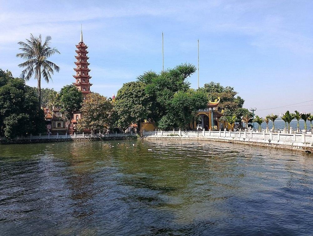 Tran Quoc Pagoda West Lake Hanoi