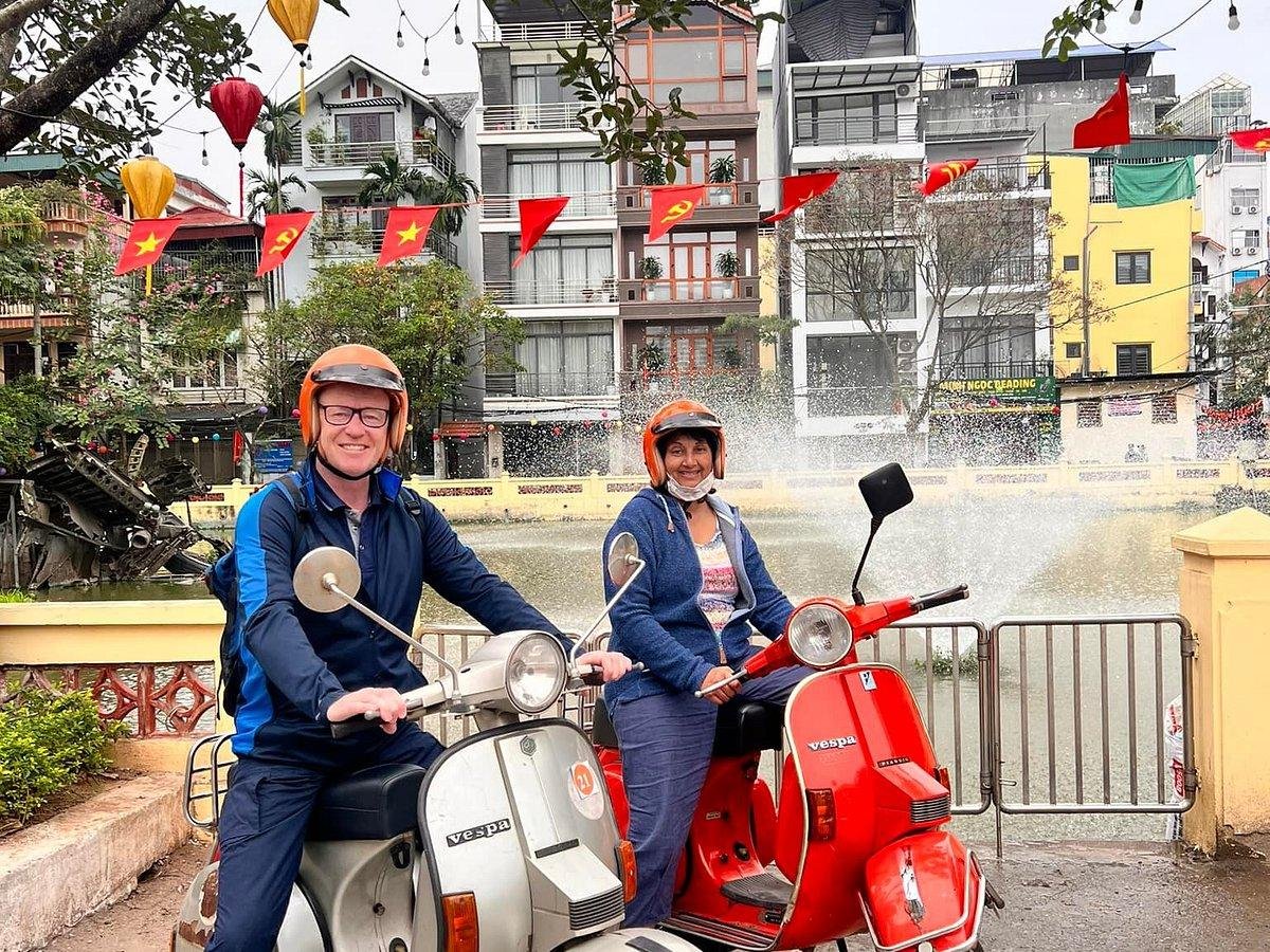 Preparation checklist for Hanoi morning vespa food tour