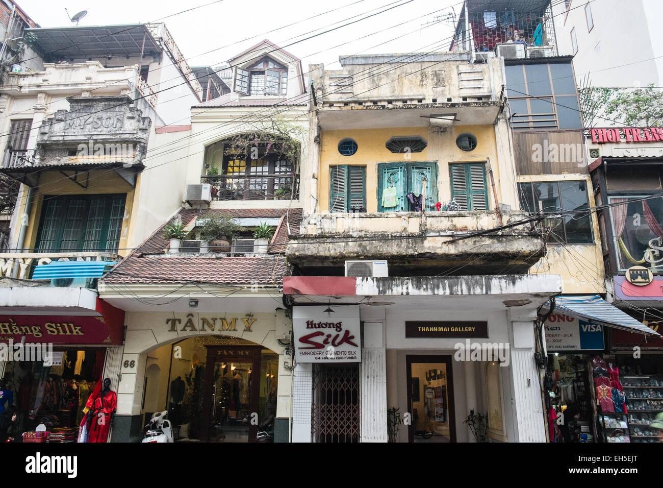Traditional Vietnamese silk shop in French Quarter