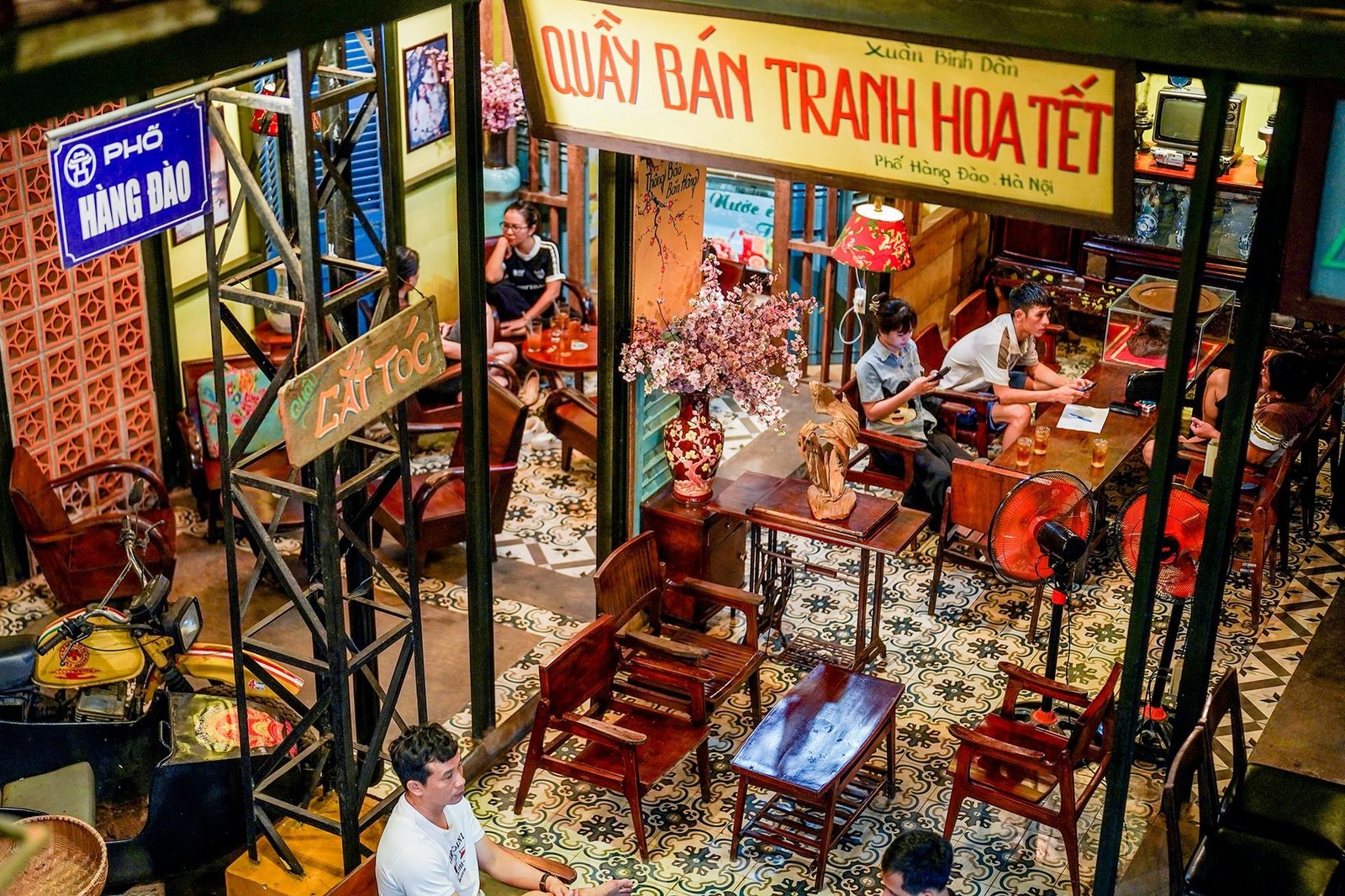 Interior of Viettel Store on Hang Bai Street
