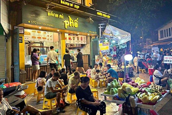Best Places to Eat in Hanoi Old Quarter: A Local & Tourist Food Guide