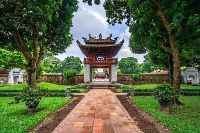 City Sightseeing Hanoi: A Complete Itinerary for Vietnam’s Capital