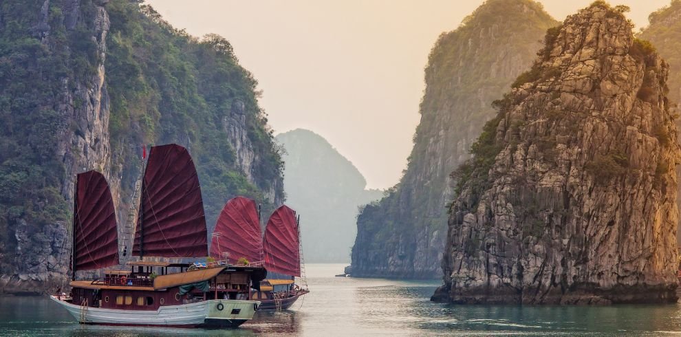 Hanoi Car Rental | Hanoi to Halong (Bai Chay pier) 2D1N
